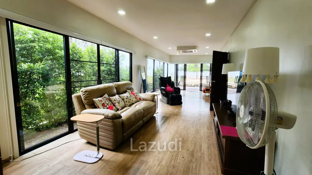 3 Bed Beachfront Villa at Bor Nok