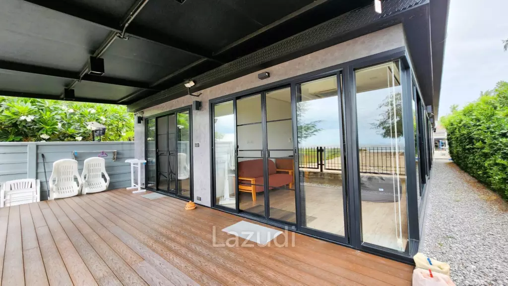 3 Bed Beachfront Villa at Bor Nok