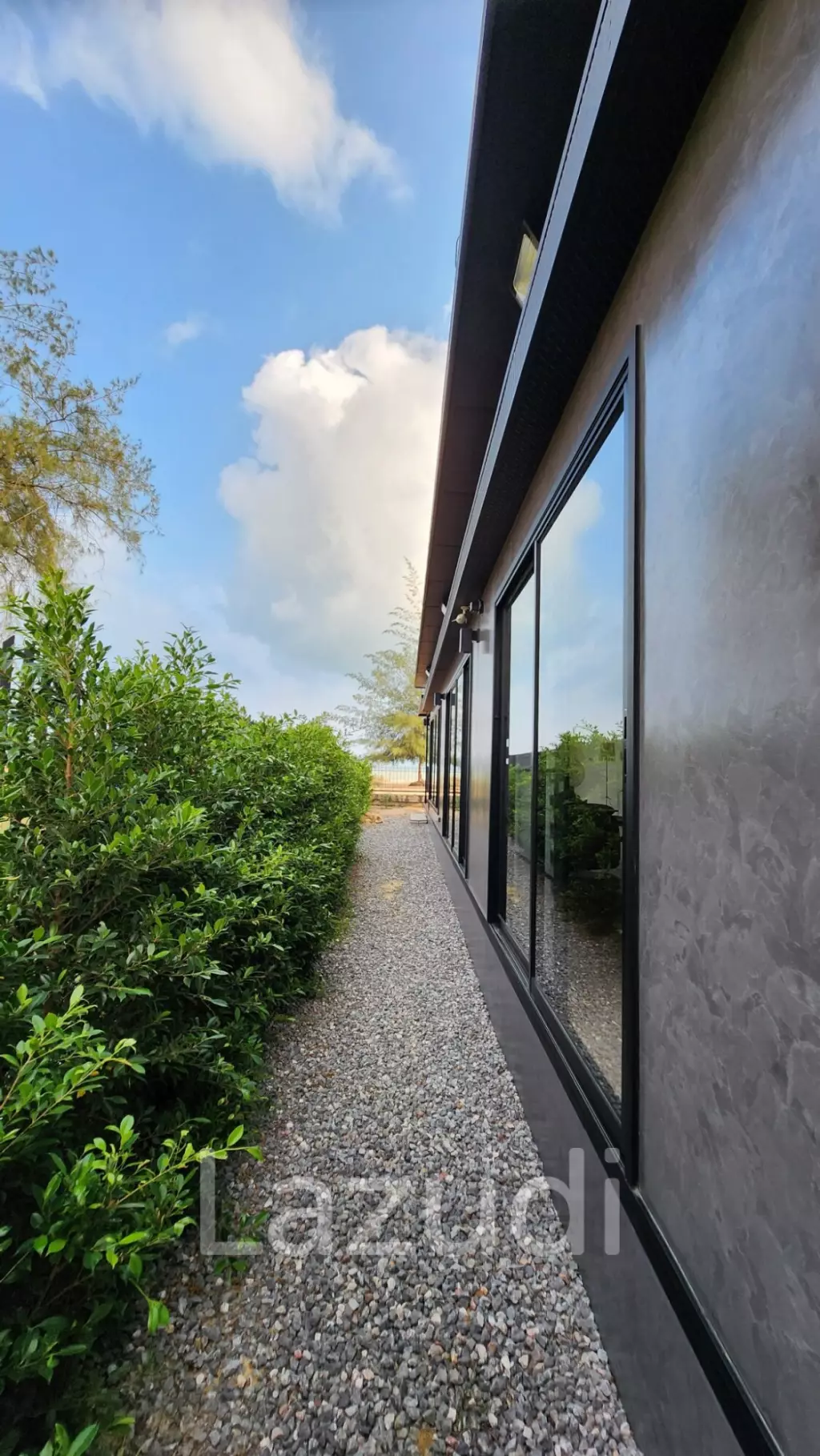 3 Bed Beachfront Villa at Bor Nok