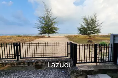 3 Bed Beachfront Villa at Bor Nok