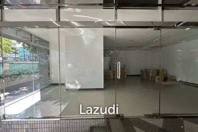 Prime Retail Space in Nuam Building Asoke