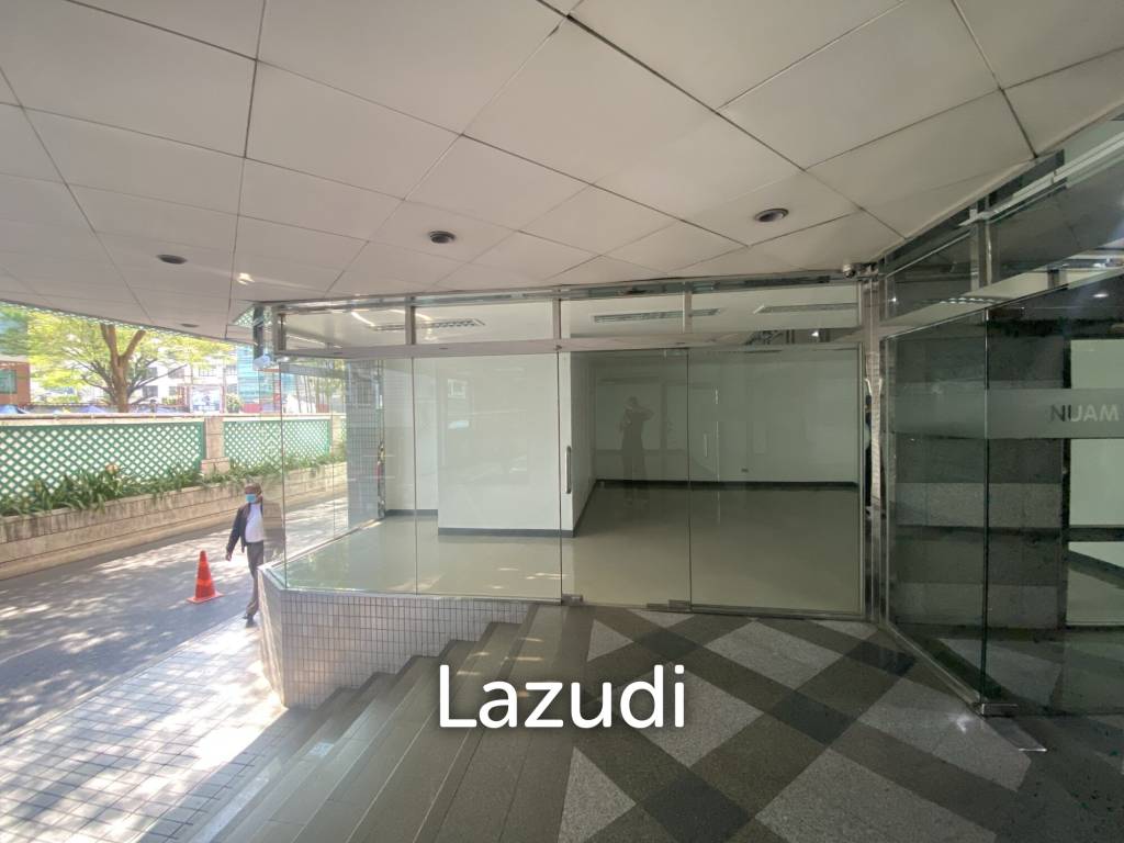 Prime Retail Space in Nuam Building Asoke