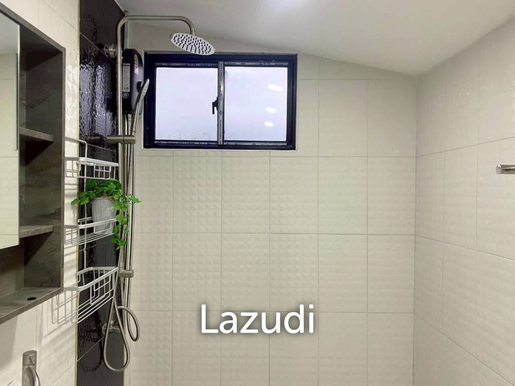 3 Beds 2 Baths 100 SQ.M. Pattaya Rungrueng Village