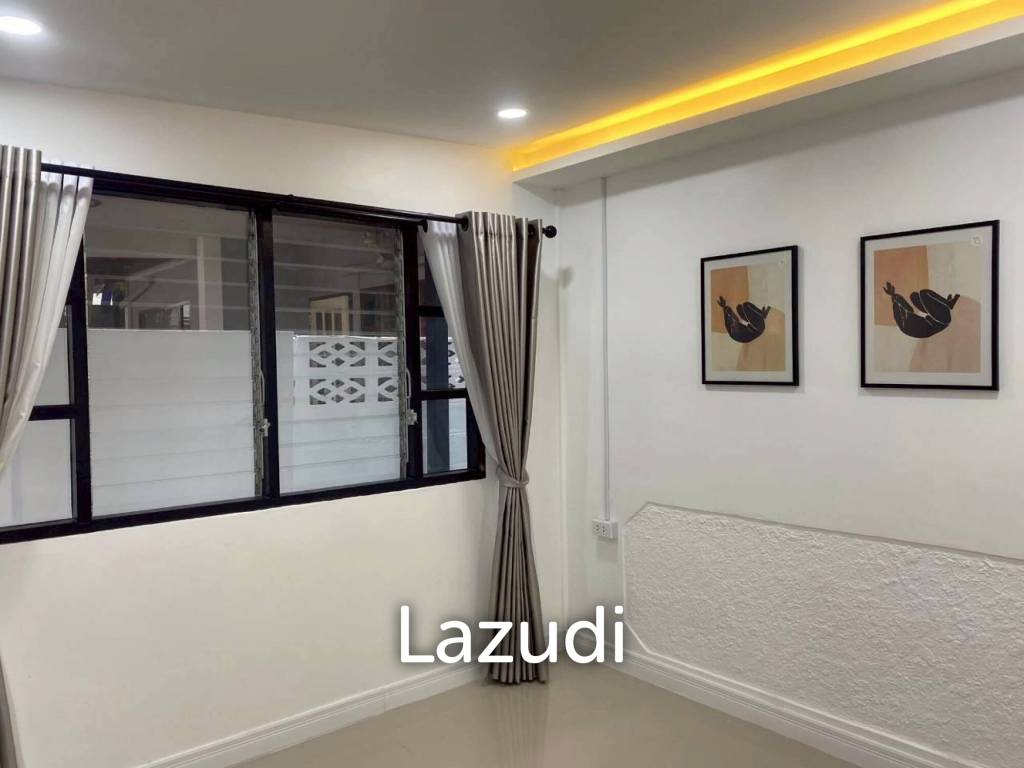3 Beds 2 Baths 100 SQ.M. Pattaya Rungrueng Village