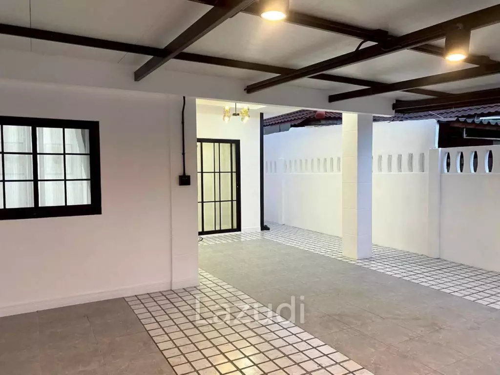 3 Beds 2 Baths 100 SQ.M. Pattaya Rungrueng Village