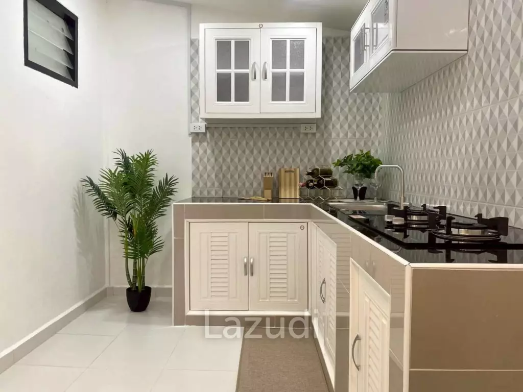 3 Beds 2 Baths 100 SQ.M. Pattaya Rungrueng Village