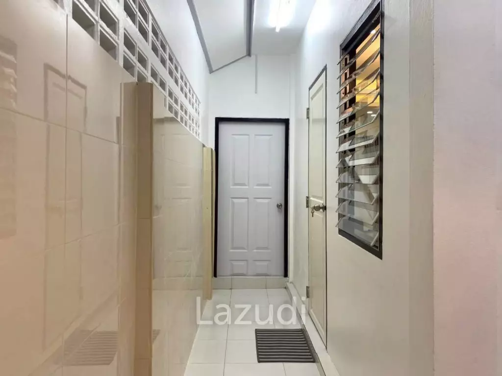 3 Beds 2 Baths 100 SQ.M. Pattaya Rungrueng Village