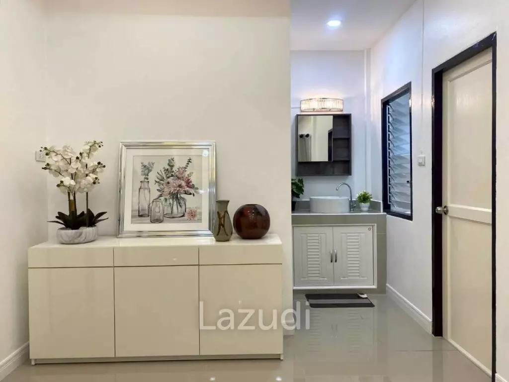 3 Beds 2 Baths 100 SQ.M. Pattaya Rungrueng Village