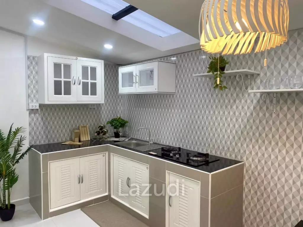 3 Beds 2 Baths 100 SQ.M. Pattaya Rungrueng Village