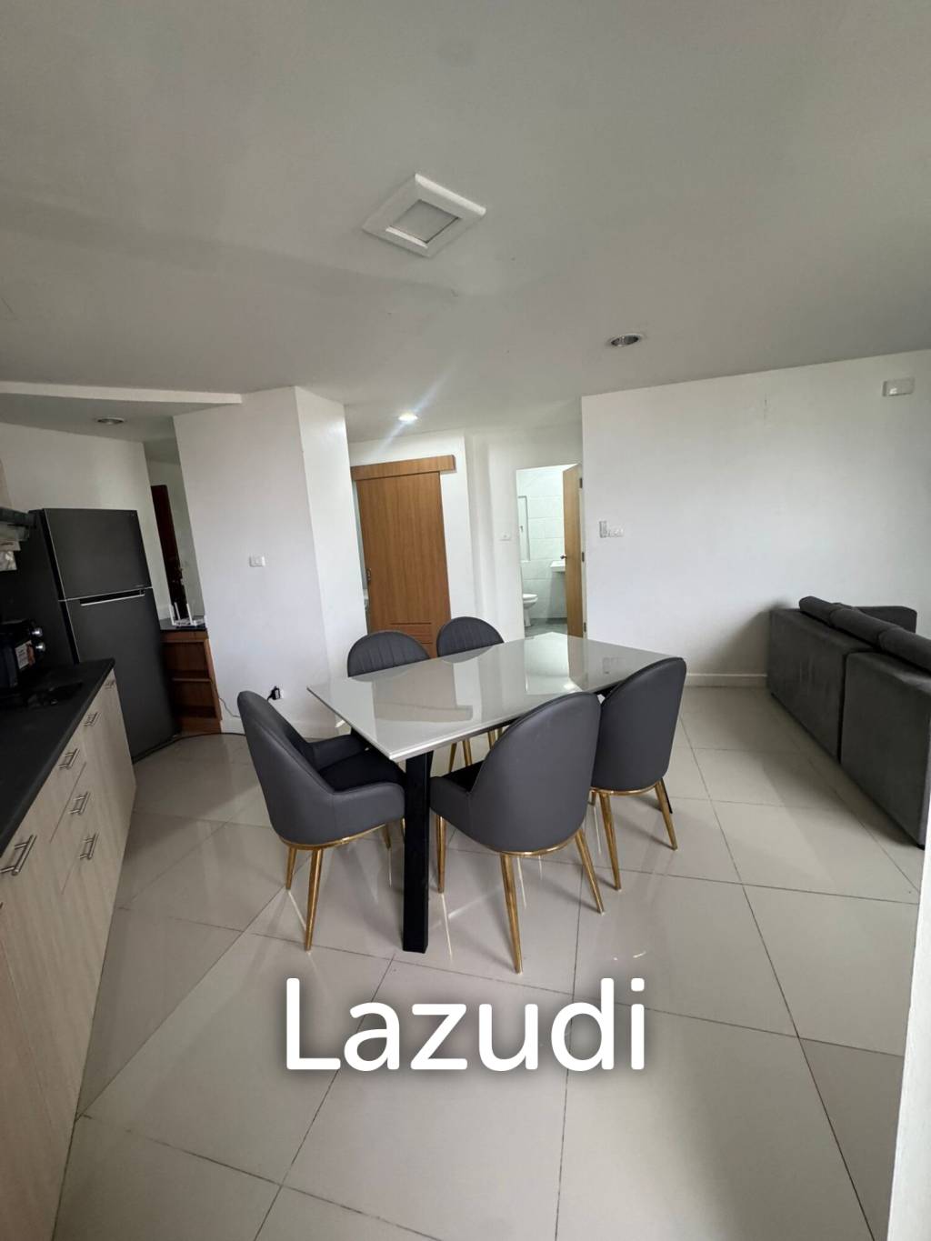 Luxurious 2-Bedroom Condo in D.S. Tower 2 Bangkok