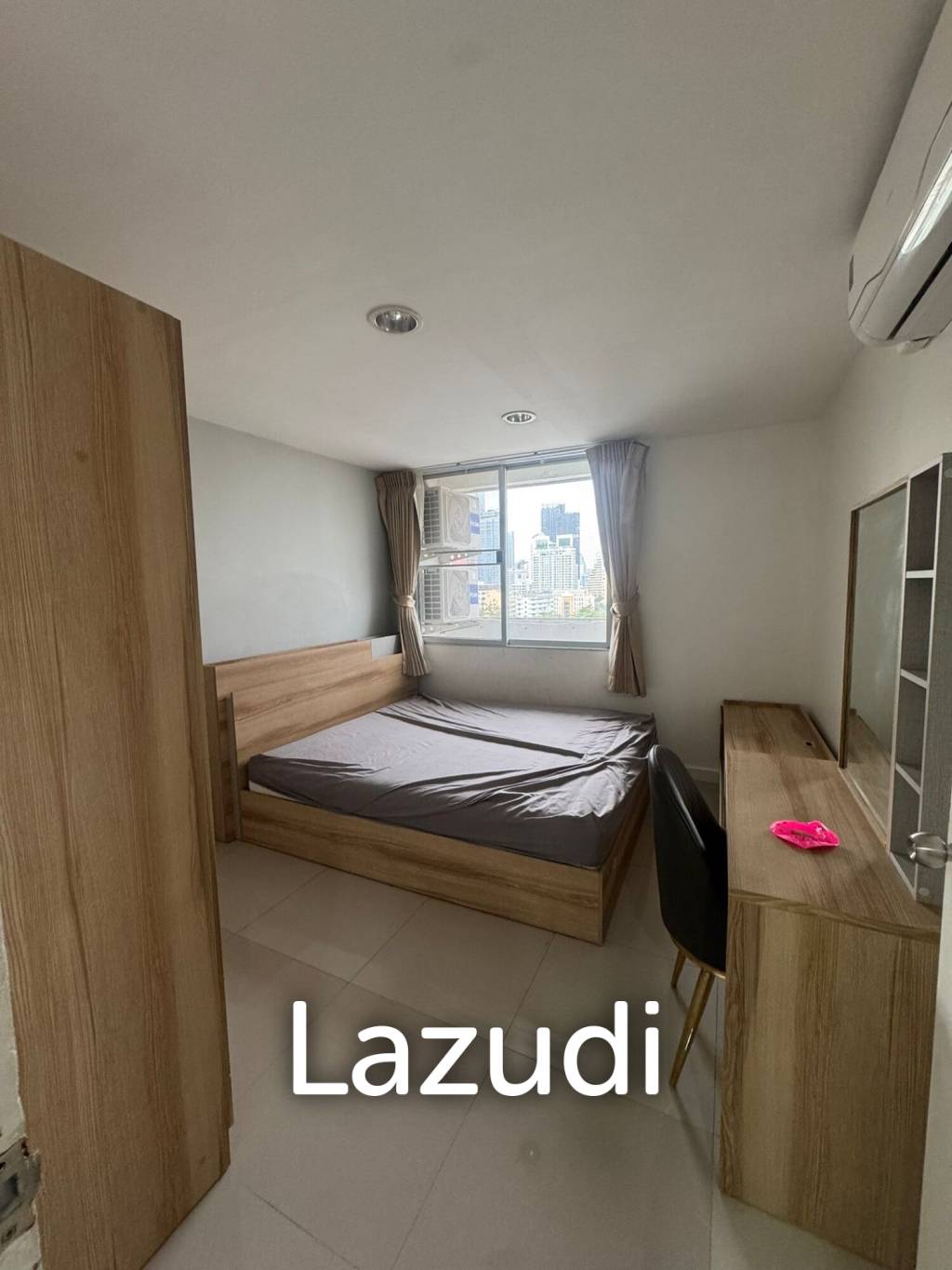 Luxurious 2-Bedroom Condo in D.S. Tower 2 Bangkok