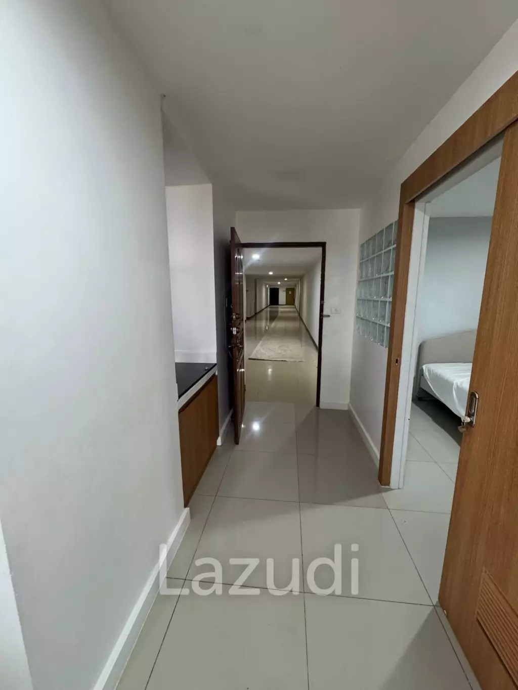 Luxurious 2-Bedroom Condo in D.S. Tower 2 Bangkok