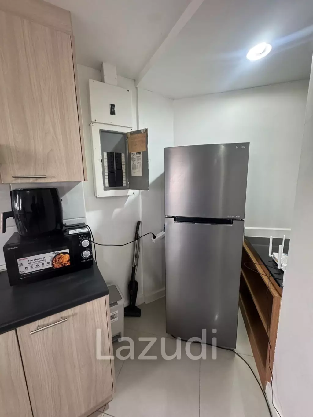 Luxurious 2-Bedroom Condo in D.S. Tower 2 Bangkok