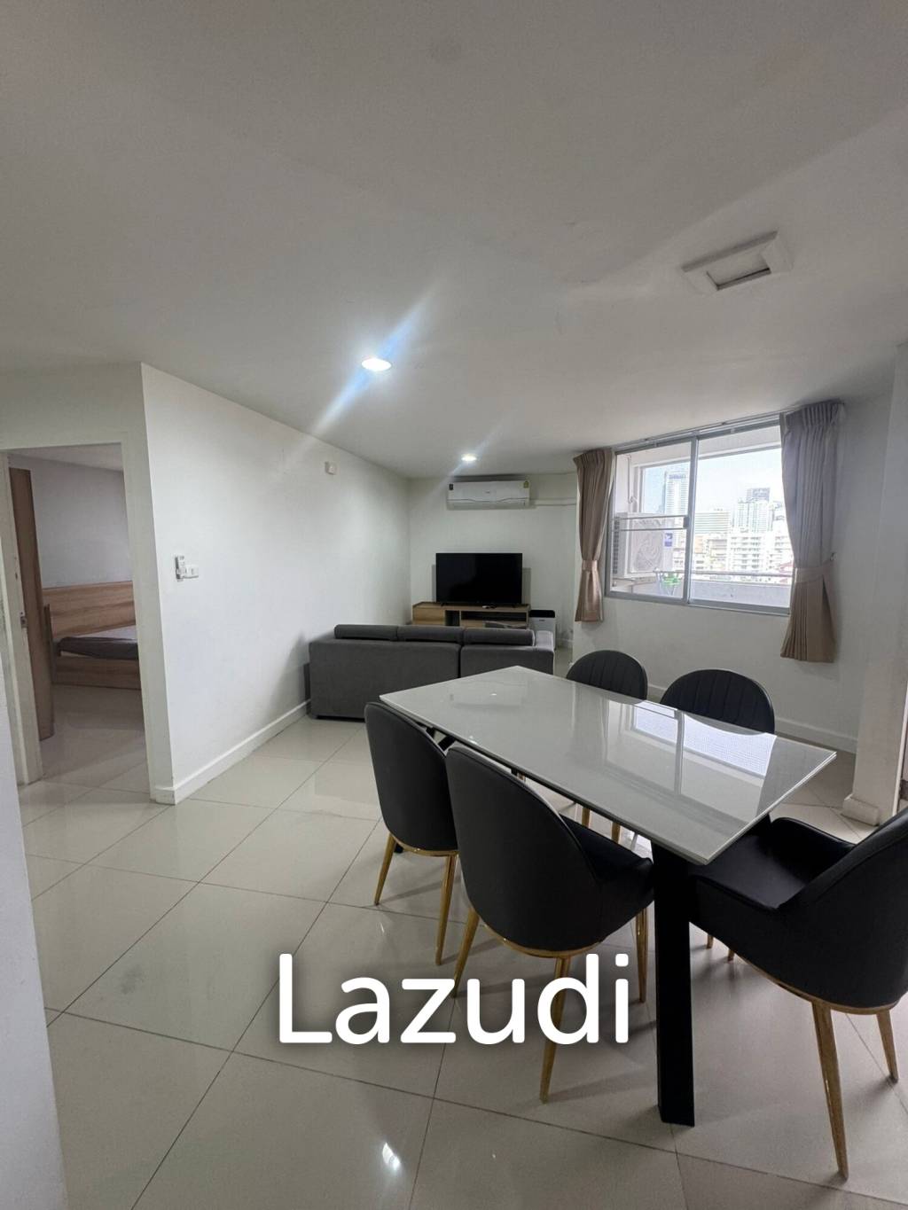 Luxurious 2-Bedroom Condo in D.S. Tower 2 Bangkok