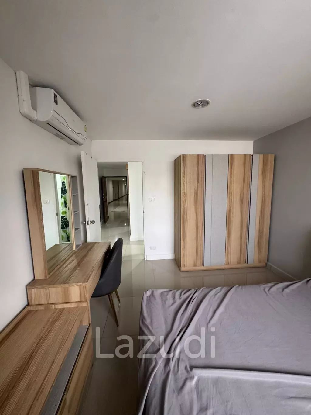 Luxurious 2-Bedroom Condo in D.S. Tower 2 Bangkok