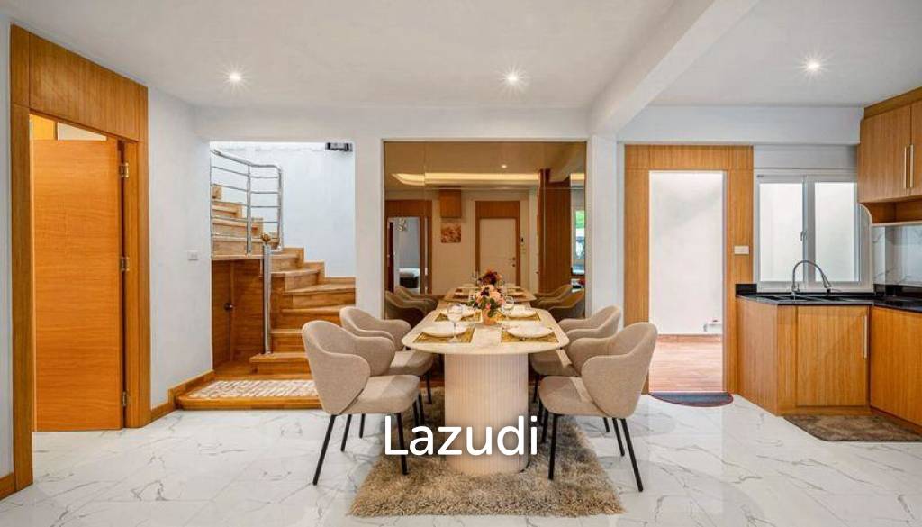 4 Bedrooms 5 Bathrooms 240 SQ.M. Suksabai Villa