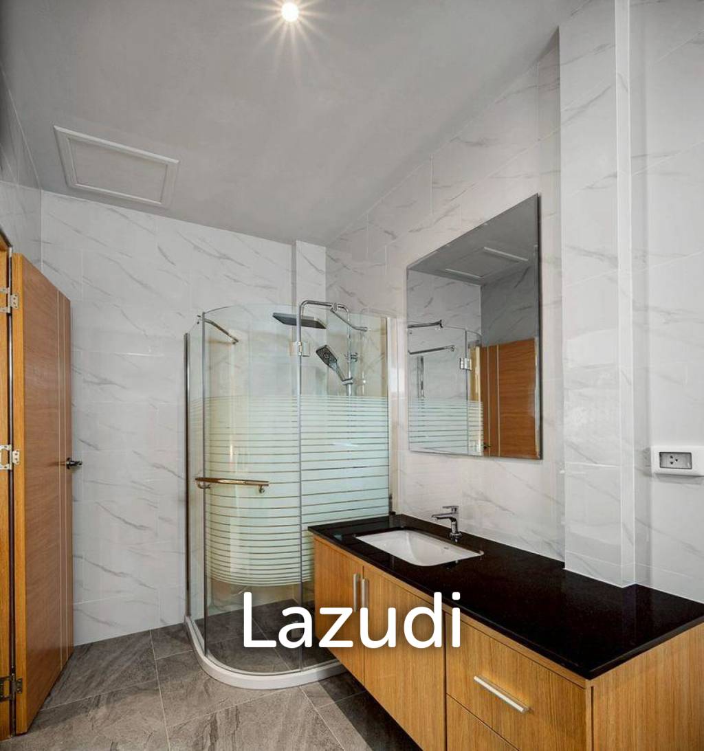 4 Bedrooms 5 Bathrooms 240 SQ.M. Suksabai Villa