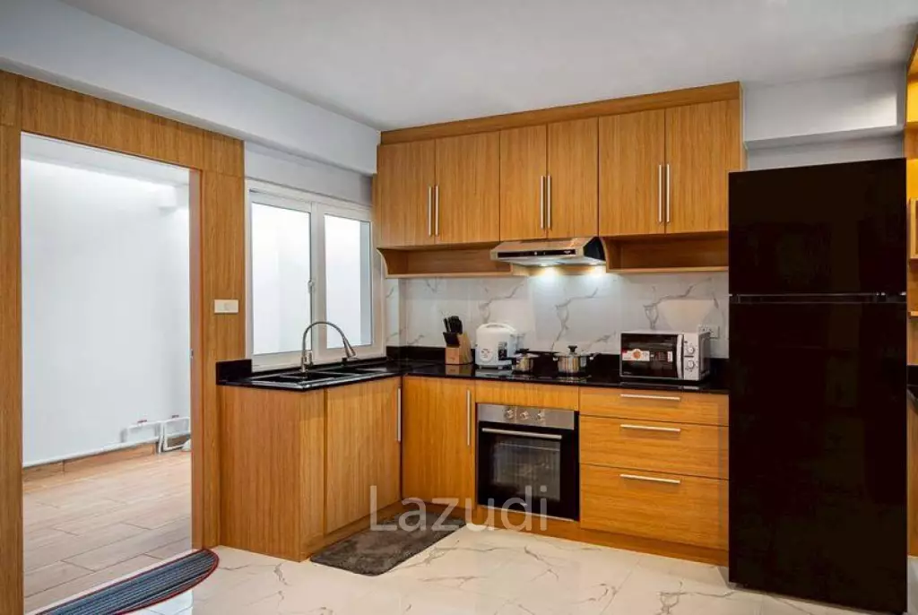 4 Bedrooms 5 Bathrooms 240 SQ.M. Suksabai Villa