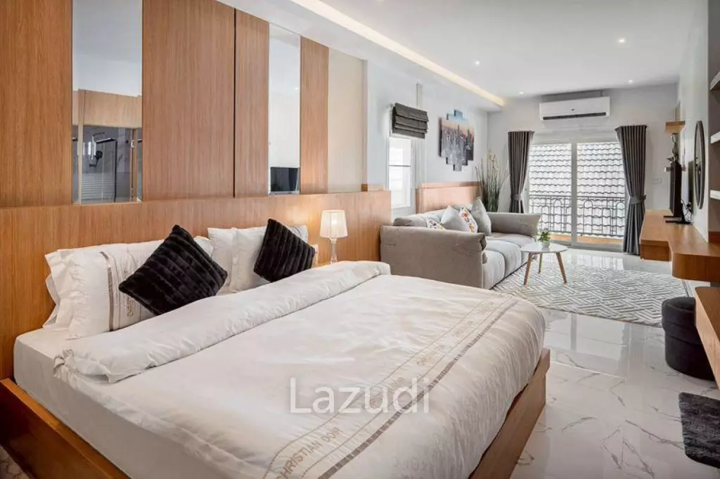 4 Bedrooms 5 Bathrooms 240 SQ.M. Suksabai Villa