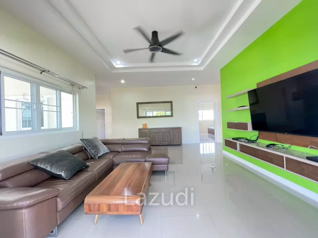 Emerald Scenery: 3-Bedroom Villa, Hua Hin (Soi 112)