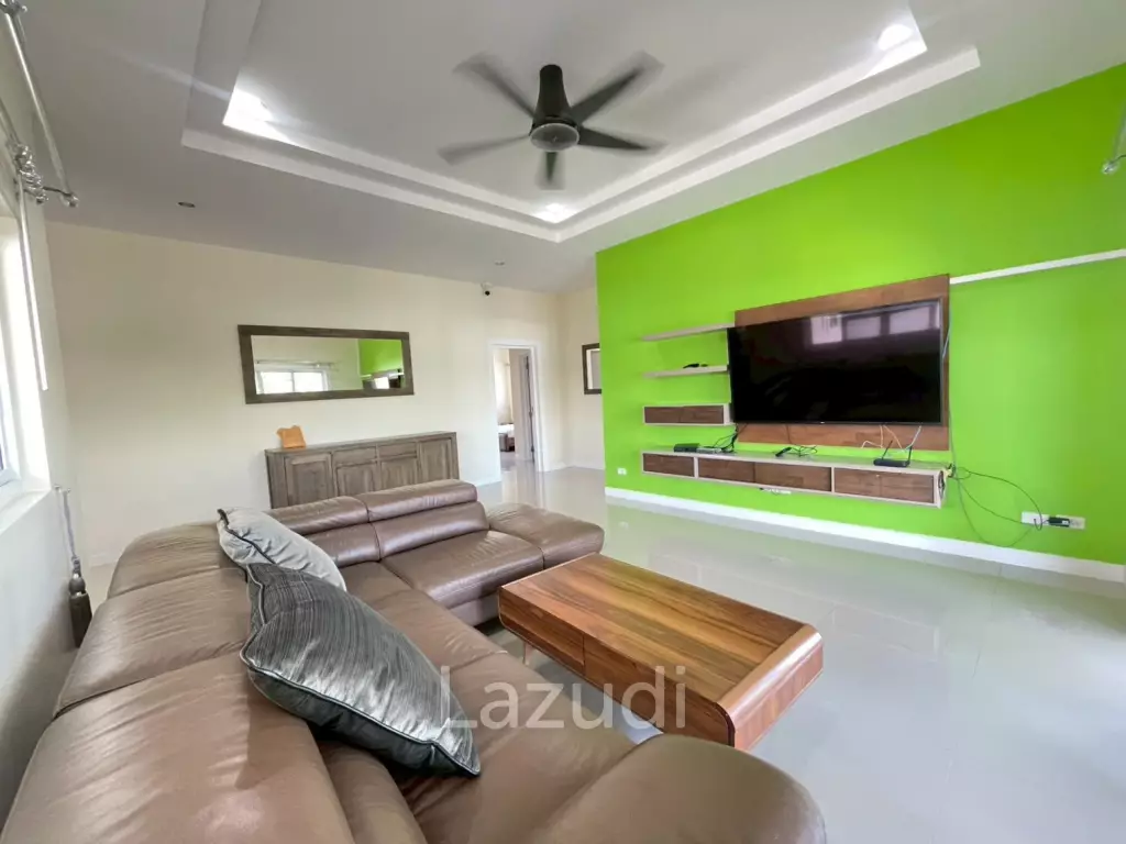 Emerald Scenery: 3-Bedroom Villa, Hua Hin (Soi 112)