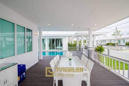Luxuriöse Pool Villa mit 4 Schlafzimmern in Hua Hin
