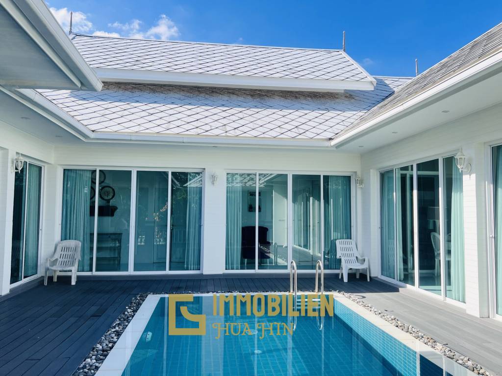 Luxuriöse Pool Villa mit 4 Schlafzimmern in Hua Hin