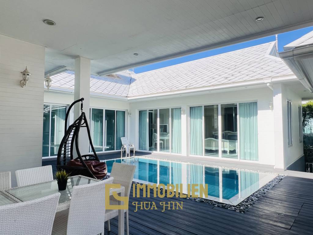 Luxuriöse Pool Villa mit 4 Schlafzimmern in Hua Hin