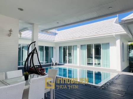 Luxuriöse Pool Villa mit 4 Schlafzimmern in Hua Hin