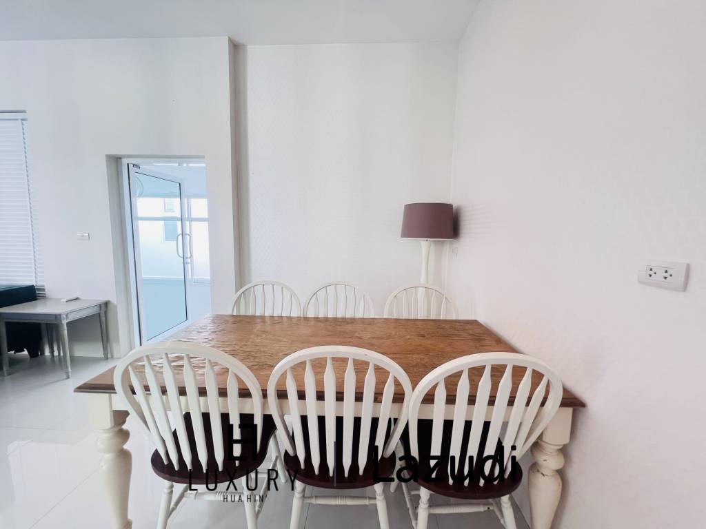 Luxurious 4-Bedroom Pool Villa in Hua Hin