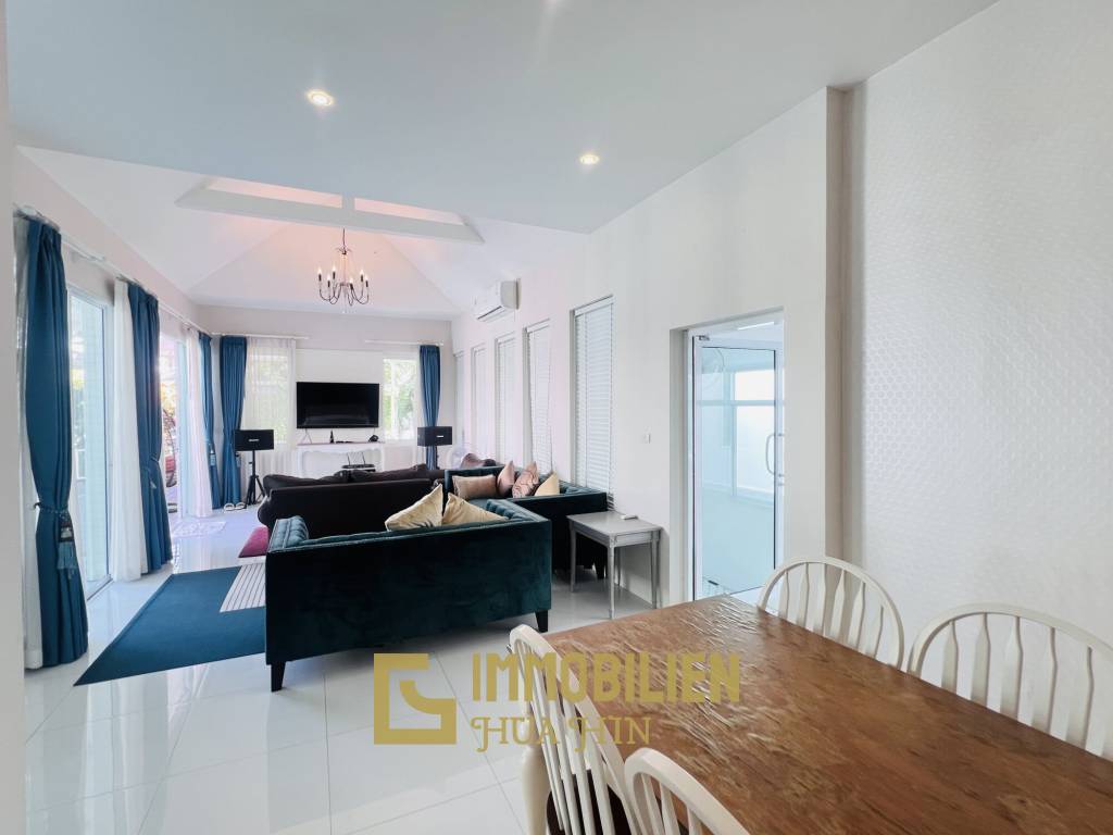 Luxuriöse Pool Villa mit 4 Schlafzimmern in Hua Hin