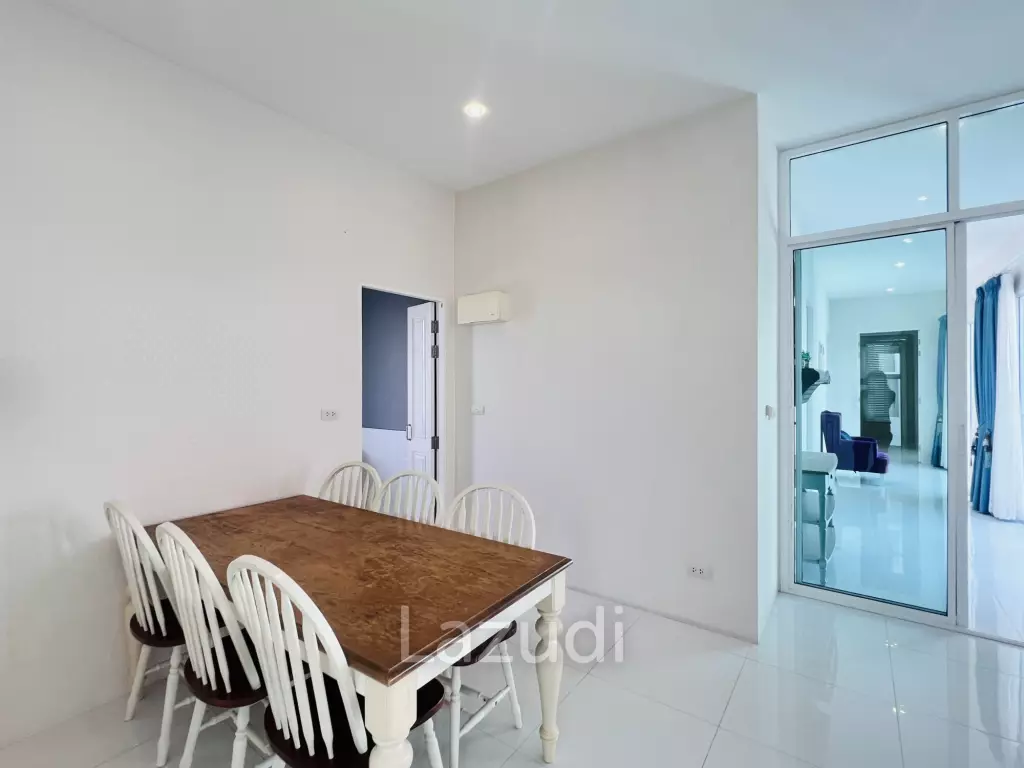 Luxurious 4-Bedroom Pool Villa in Hua Hin