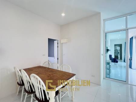 Luxuriöse Pool Villa mit 4 Schlafzimmern in Hua Hin