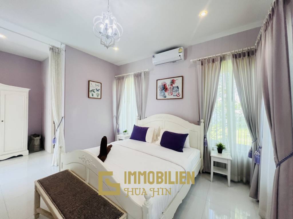 Luxuriöse Pool Villa mit 4 Schlafzimmern in Hua Hin