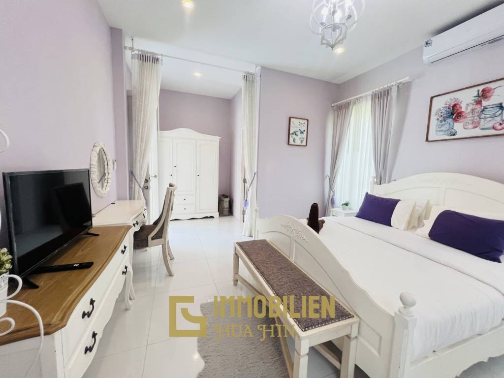 Luxuriöse Pool Villa mit 4 Schlafzimmern in Hua Hin