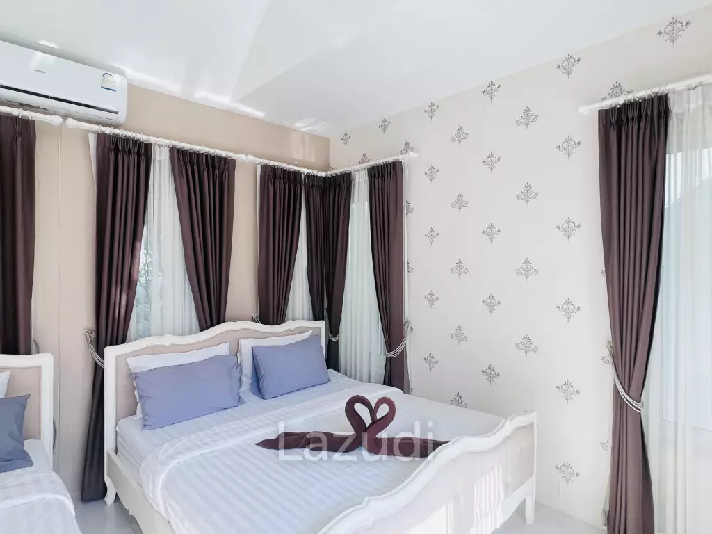 Luxurious 4-Bedroom Pool Villa in Hua Hin
