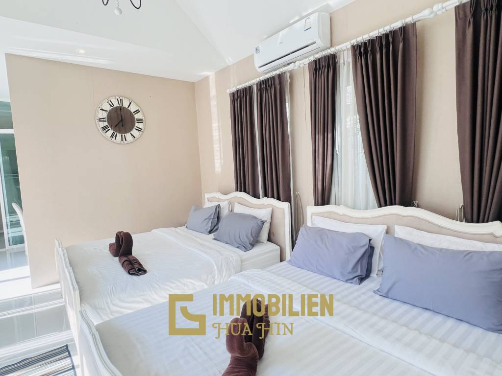 Luxuriöse Pool Villa mit 4 Schlafzimmern in Hua Hin