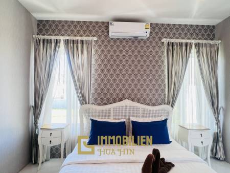 Luxuriöse Pool Villa mit 4 Schlafzimmern in Hua Hin