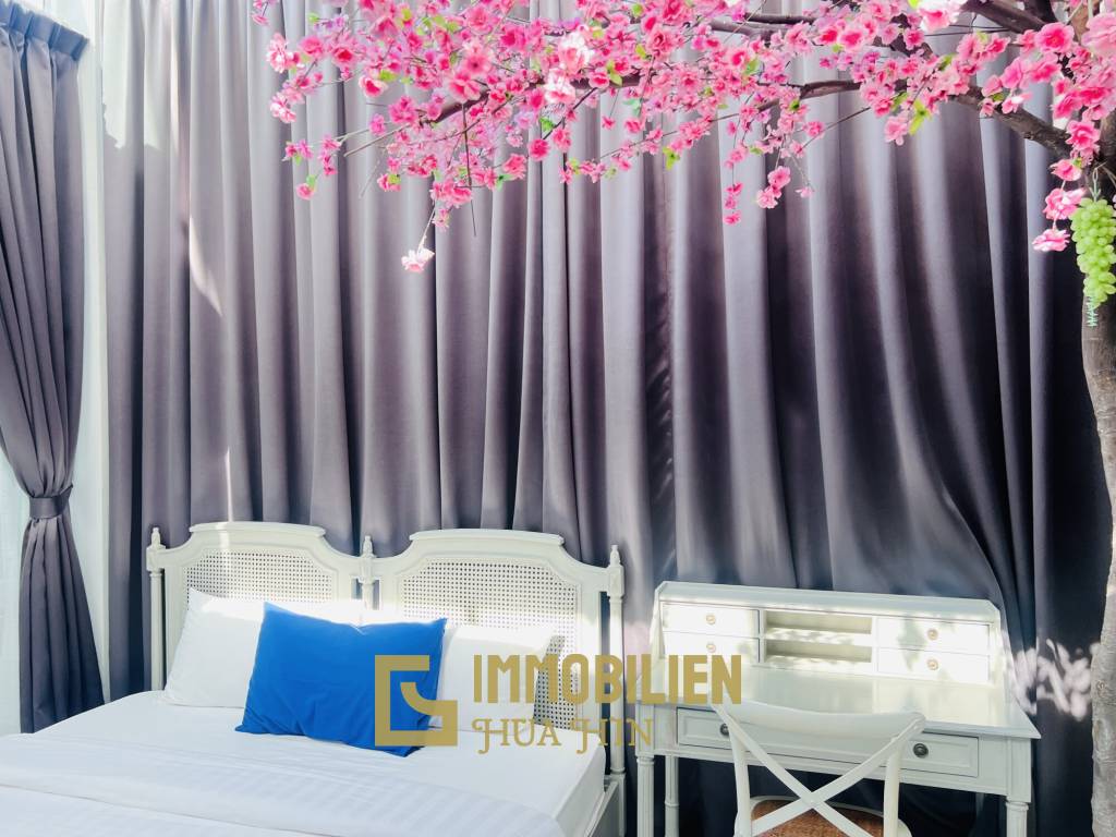 Luxuriöse Pool Villa mit 4 Schlafzimmern in Hua Hin