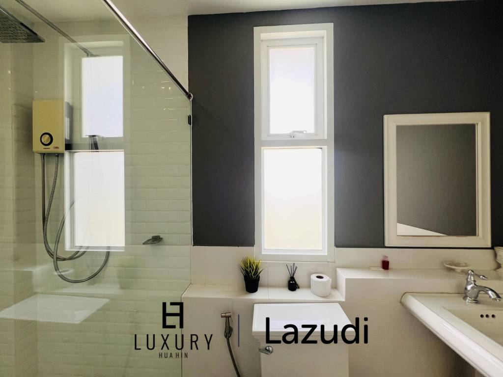 Luxurious 4-Bedroom Pool Villa in Hua Hin