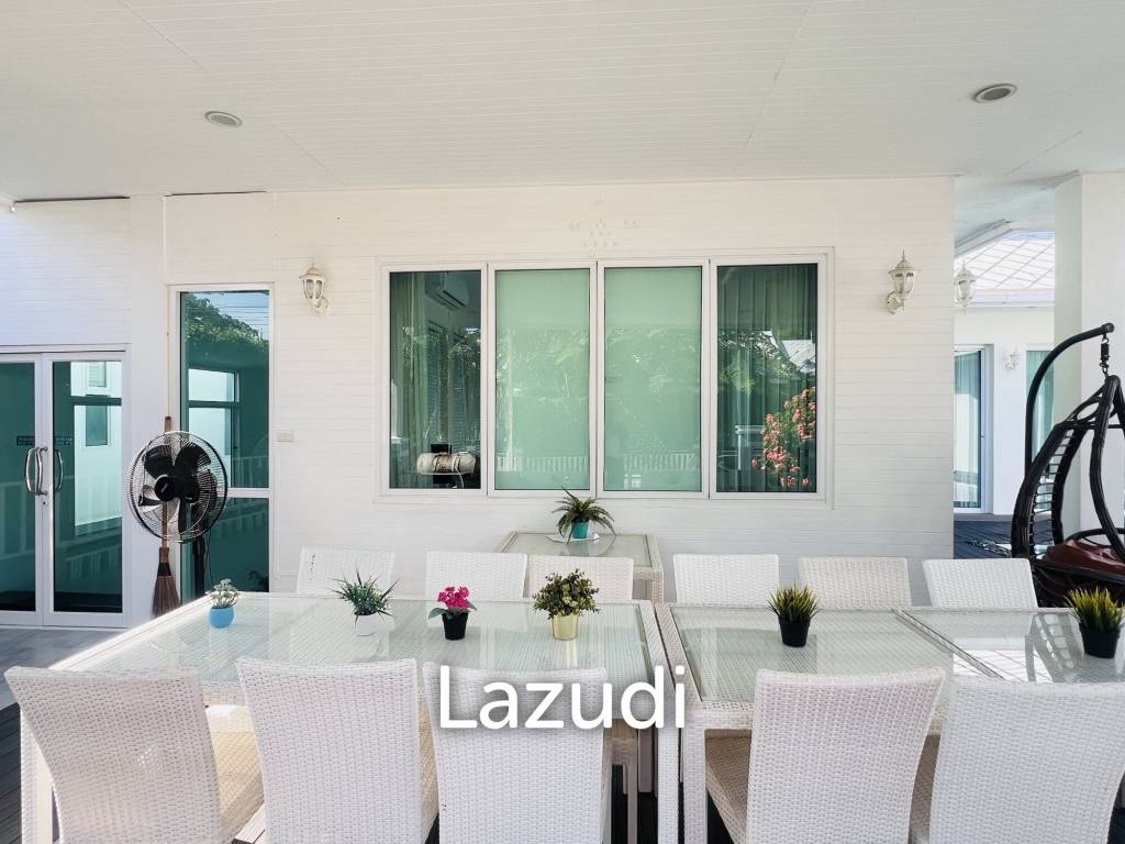 Luxurious 4-Bedroom Pool Villa in Hua Hin