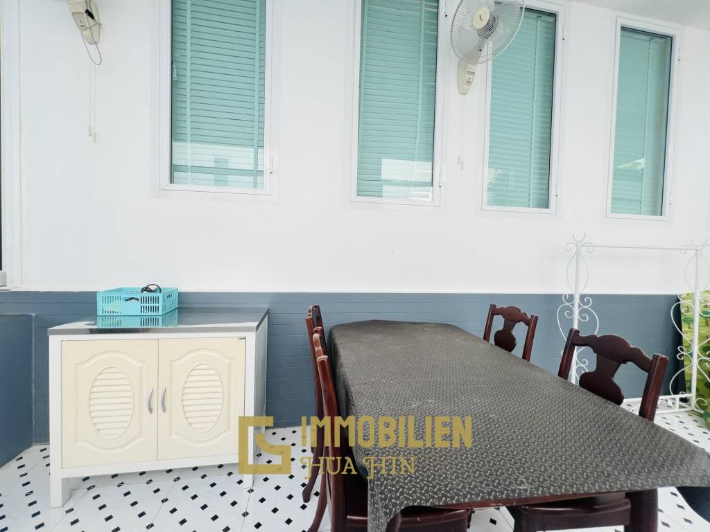 Luxuriöse Pool Villa mit 4 Schlafzimmern in Hua Hin