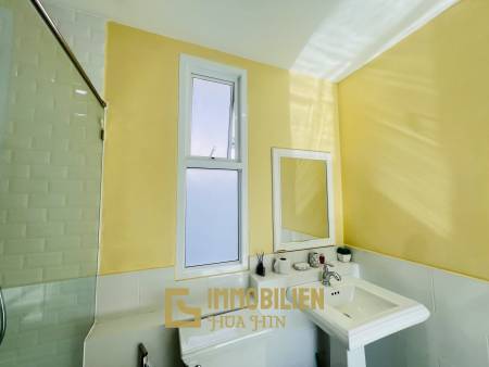 Luxuriöse Pool Villa mit 4 Schlafzimmern in Hua Hin