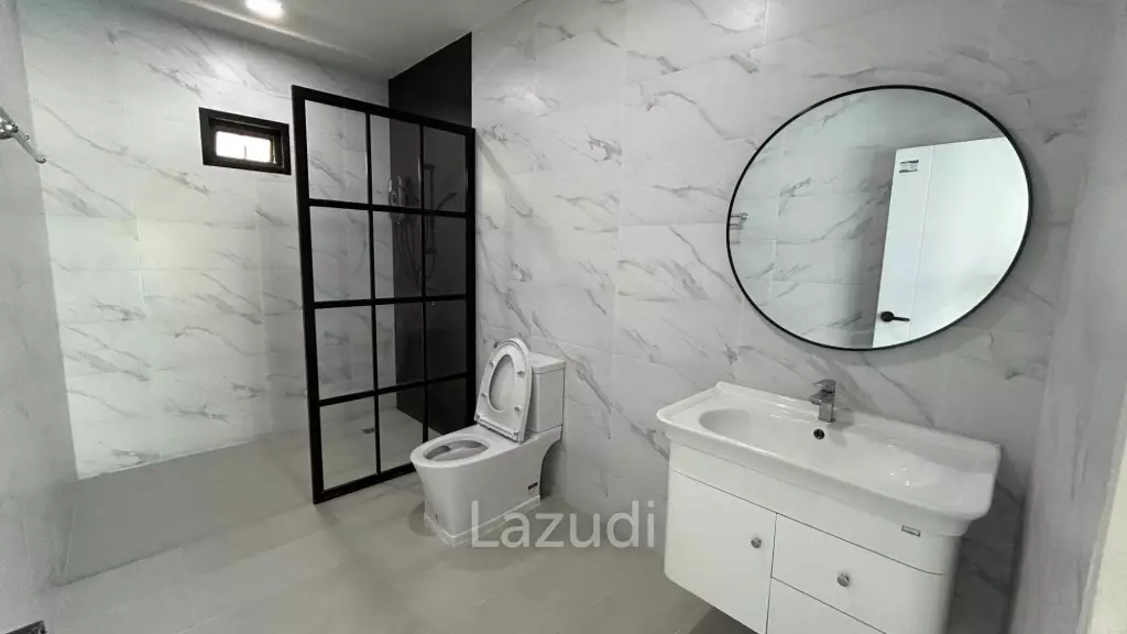 SINGLE POOL VILLA ON SOI 88 : 3 bed with large land plot