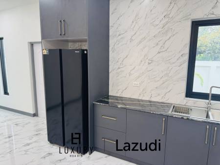 Sam Roi Yot: Brand-New 4-Bedroom Pool Villa Modern, No Fees