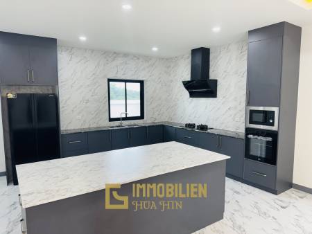 Piscine / 4 chambres / terrain de 850 m²