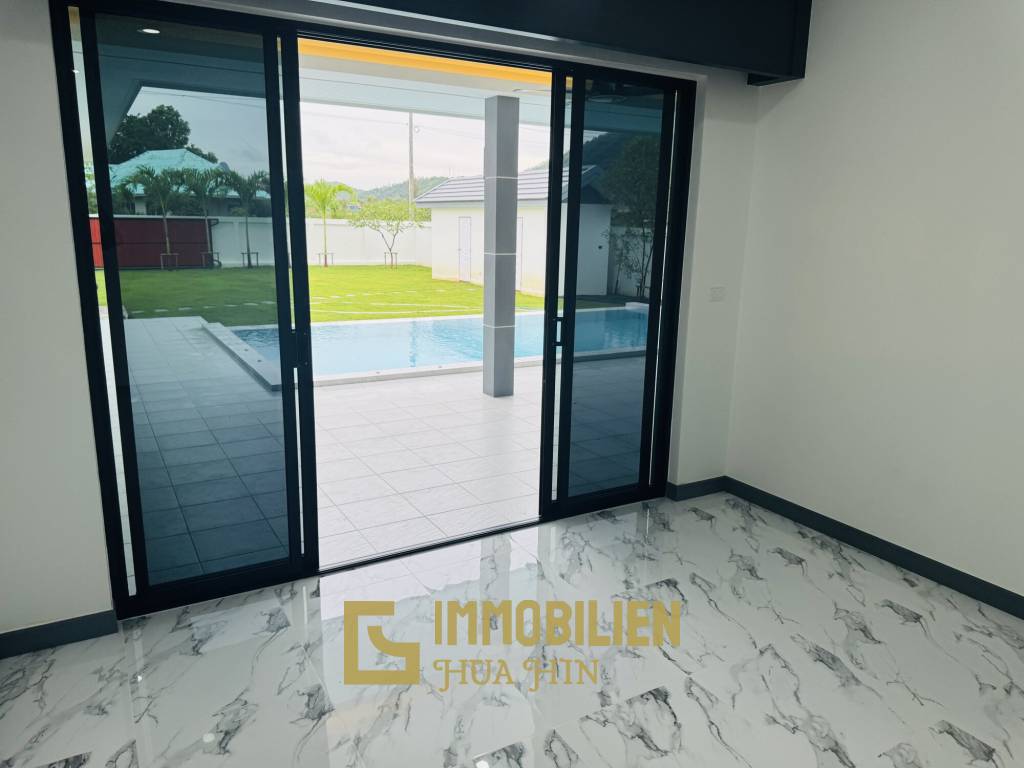 Piscine / 4 chambres / terrain de 850 m²