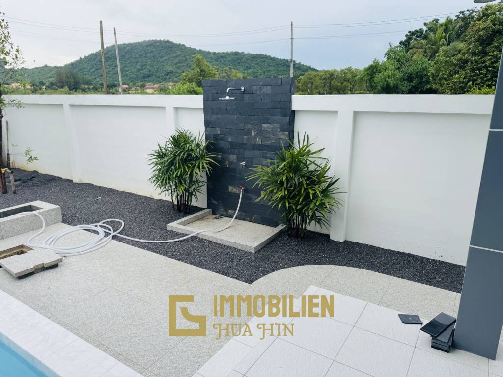 Piscine / 4 chambres / terrain de 850 m²