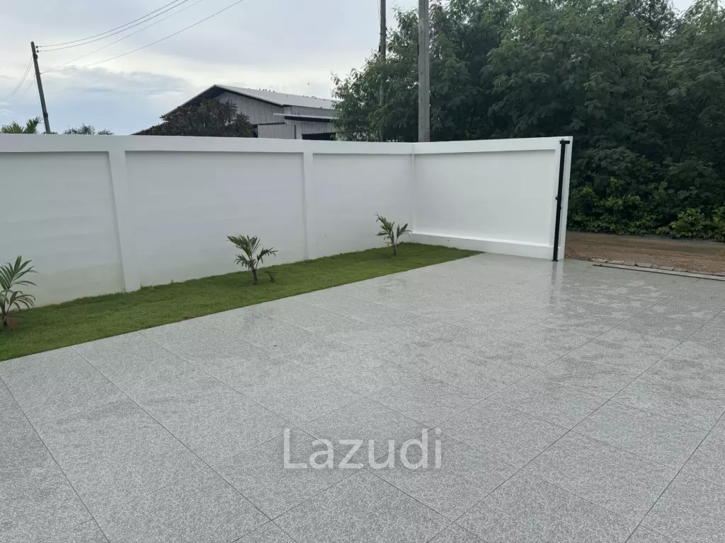 SAM ROI YOT: Modern 4-Bedroom Pool Villa  Khao Kalok Beach
