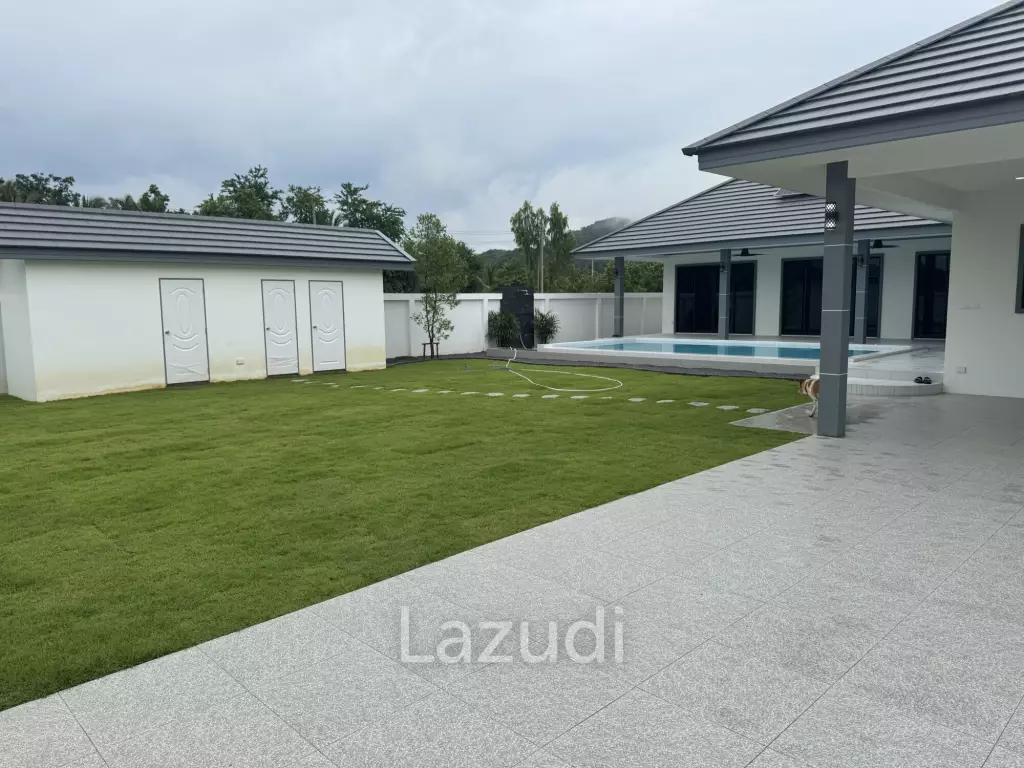 SAM ROI YOT: Modern 4-Bedroom Pool Villa  Khao Kalok Beach